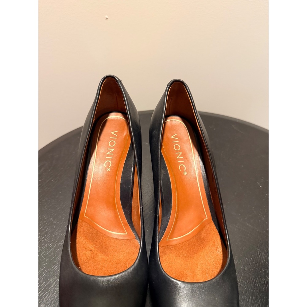 Vionic Mariana Black Leather Block Heel Pumps Womens Size 7 Almond Toe Shoes - Picture 3 of 11